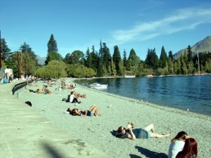 La plage de Queenstown